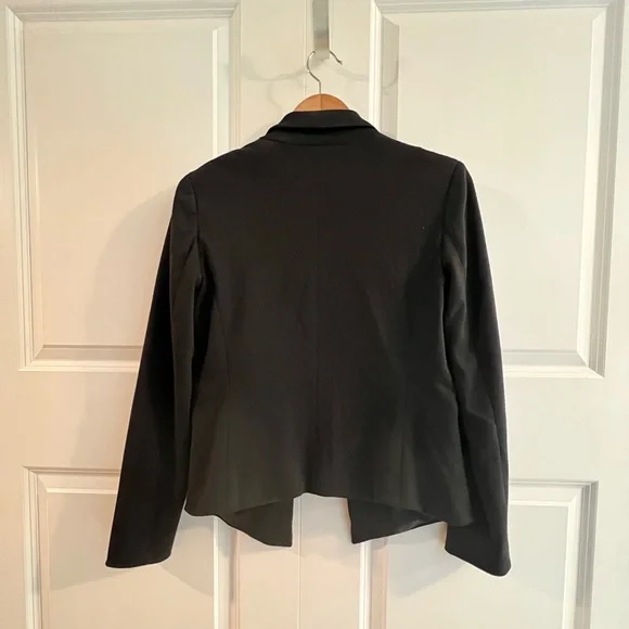 Blazer - Picture 2 of 3